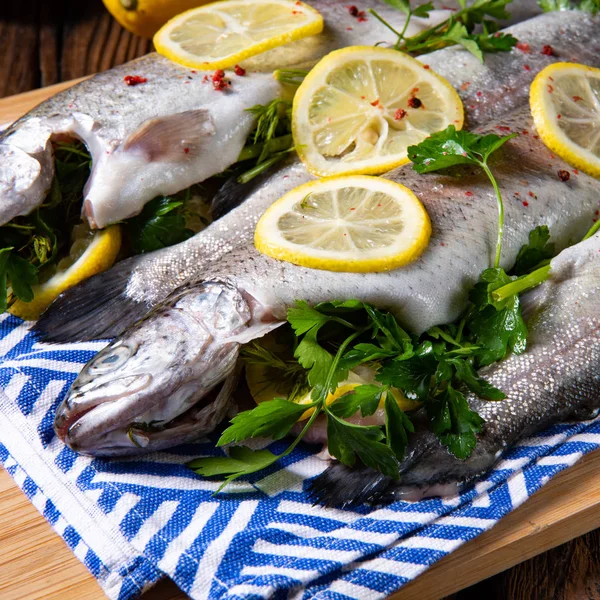 Fresh Trout Lemon Different Herb — Stock Photo, Image