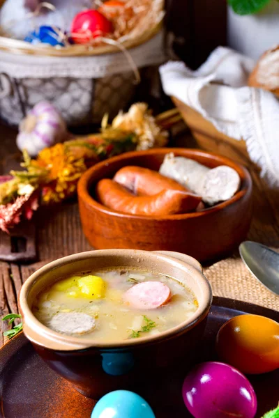 Zurek: deliciosa sopa de Páscoa para os feriados — Fotografia de Stock