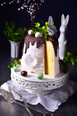 Paskalya kek şeker ve çikolata sır