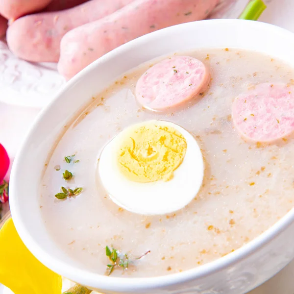 Zurek deliciosa sopa de Pascua después de estilo polaco — Foto de Stock