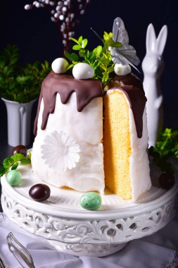 Paskalya kek şeker ve çikolata sır