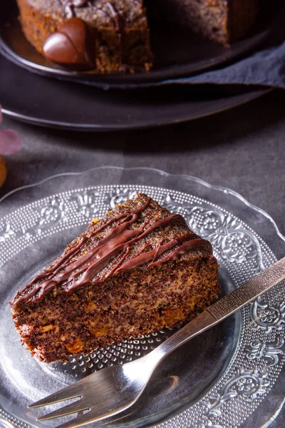 Juicy Poppy Seed Cake Apples Chocolate Glaz — Stock Photo, Image