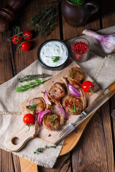 Sabrosas Chuletas Cordero Con Menta Romero —  Fotos de Stock