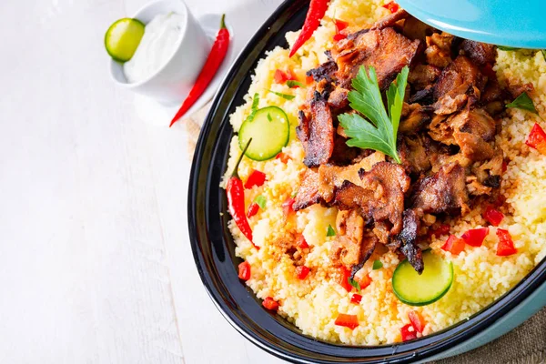 Tajín Con Cuscús Verduras Carne Sobre Fondo Blanco —  Fotos de Stock