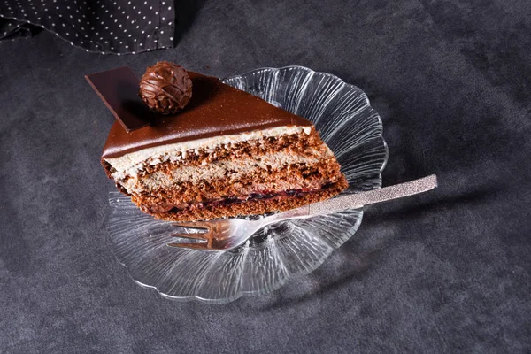 Chocoladetaart Luchtig Koekje Een Crème Van Room Chocolade — Stockfoto
