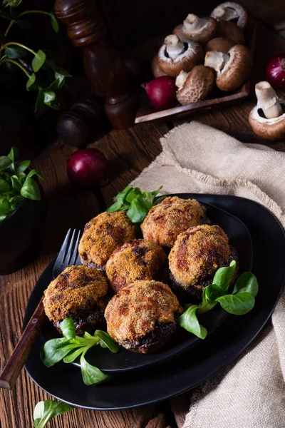 Close Van Gehakt Vlees Gebakken Champignons — Stockfoto