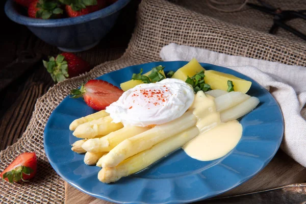 Asperges Cuites Aux Œufs Pommes Terre — Photo