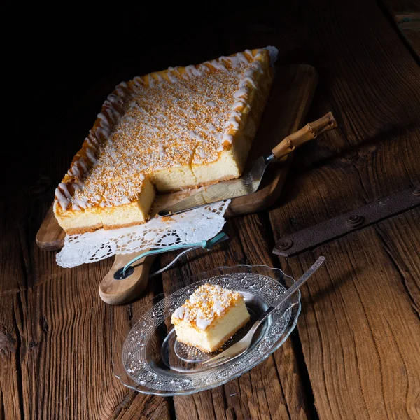 Ζουμερό cheesecake από κασσίτερο με crumbles — Φωτογραφία Αρχείου