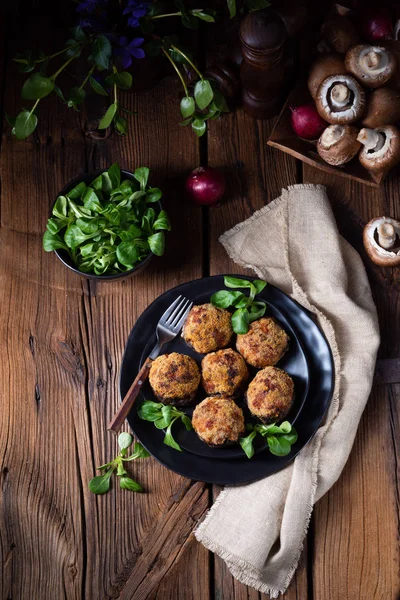 Gevuld met gehakt en gebakken Champignons — Stockfoto