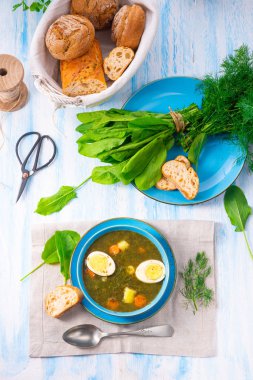 Patates ve yumurtalı kuş çorbası.