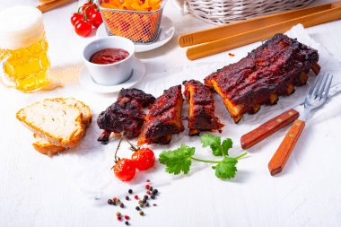 Kömür ızgarasından pirzola.