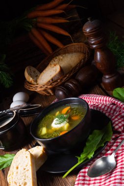 Patates ve kremalı Rustikal Sorrel çorbası.