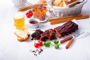 Kömür ızgarasından pirzola.