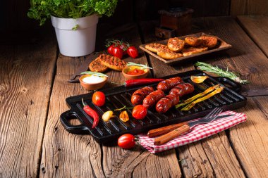 Domates Bruschetta ile Chili chorizo sosis