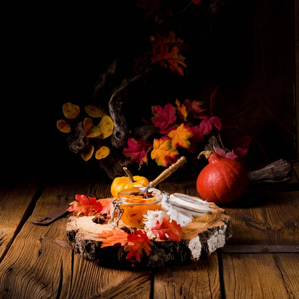 Een Herfst Rustieke Ingeblikte Pompoen — Stockfoto