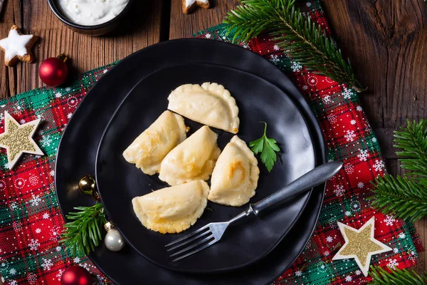 Polish Christmas pierogi with sauerkraut and mushrooms — Stock Photo, Image