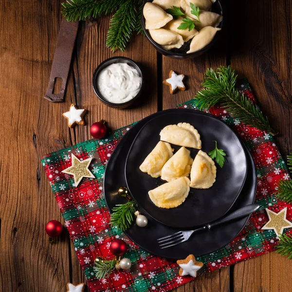 Polish Christmas pierogi with sauerkraut and mushrooms — Stock Photo, Image