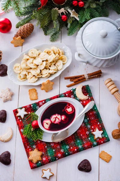 Barszcz (beetroot soup) with small pierogi — Stock Photo, Image