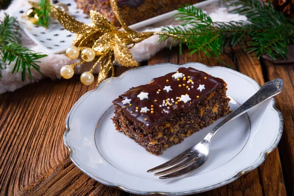 Torta di papavero di Natale con cioccolato . — Foto Stock