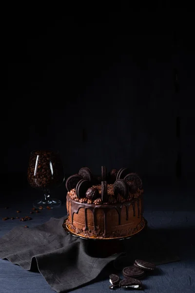Vynikající čokoládový koláč se sušenkami — Stock fotografie