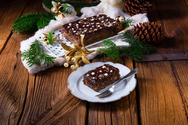 Mohnkuchen mit Schokolade. — Stockfoto