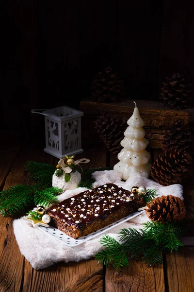 Mohnkuchen mit Schokolade. — Stockfoto