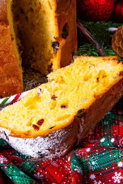 Torta di papavero di Natale con cioccolato . — Foto Stock