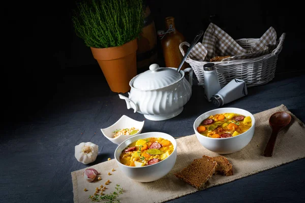 Hearty Hrášek Polévka Babičkách Rezept — Stock fotografie