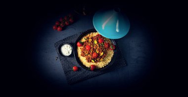 Sebzeli domates bulgur ve kıyma.