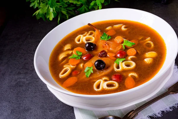 Czerninaa Met Noedels Een Traditionele Poolse Soep — Stockfoto