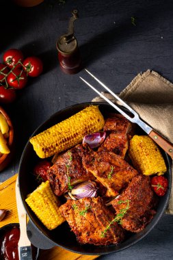 Fırından çıkmış pirzola.