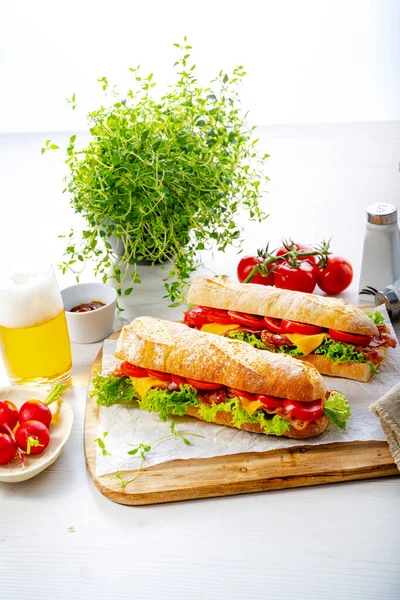 Crispy Baguette Bacon Tomatoes Cheese — Stock Photo, Image