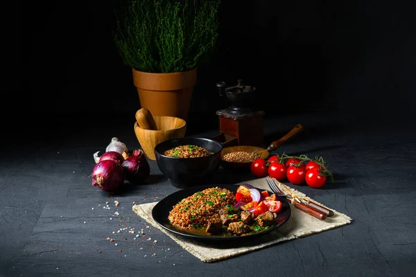 Ofen Gebackene Buchweizengrütze Mit Rindergulasch — Stockfoto