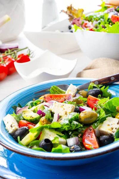 Griechischer Salat Mit Schafskäse — Stockfoto