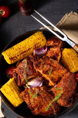 Fırından çıkmış pirzola.