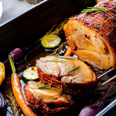 Sebzeli ve otlu Lecere roll rostosu.