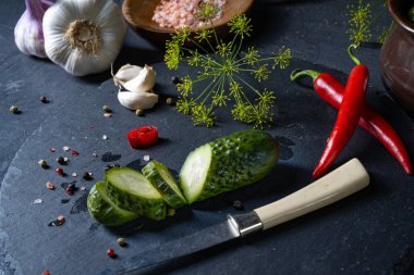 rustik taze salatalık turşusu (Polonyalı malosolne)