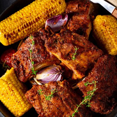 Fırından çıkmış pirzola.