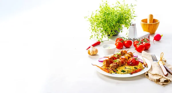 Shish Kebab Med Grönsaker Och Bulgur — Stockfoto