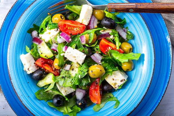 Ensalada Griega Rústica Con Queso Oveja —  Fotos de Stock