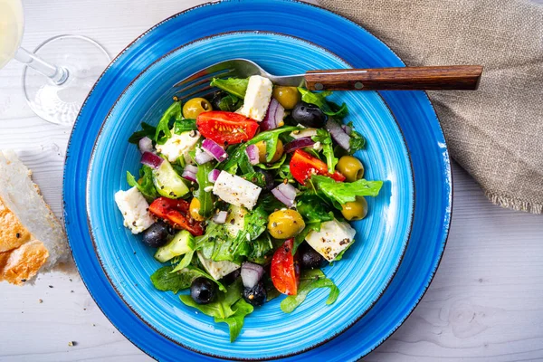 Koyun Peynirli Taşralı Yunan Salatası — Stok fotoğraf