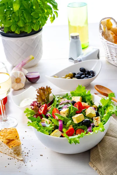 Griechischer Salat Mit Schafskäse Ein Köstlicher Klassiker — Stockfoto