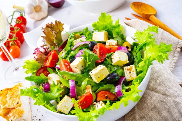 Salada Grega Com Queijo Ovelha Delicioso Clássico — Fotografia de Stock