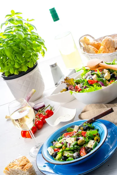 Rustik Grekisk Sallad Med Fårost — Stockfoto