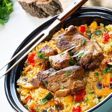 Sebzeli pilav ve et.