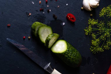 rustik taze salatalık turşusu (Polonyalı malosolne)