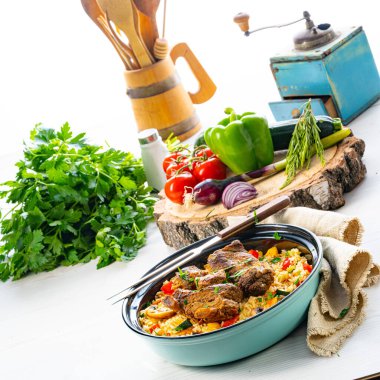 Sebzeli pilav ve et.