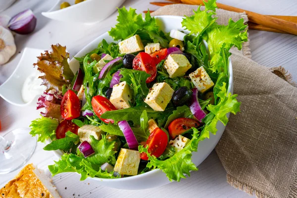 Griechischer Salat Mit Schafskäse Ein Köstlicher Klassiker — Stockfoto