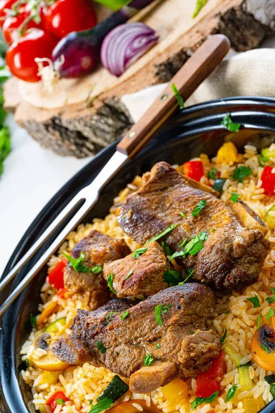 Sebzeli pilav ve et.