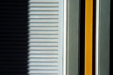 Duvar kör satırları